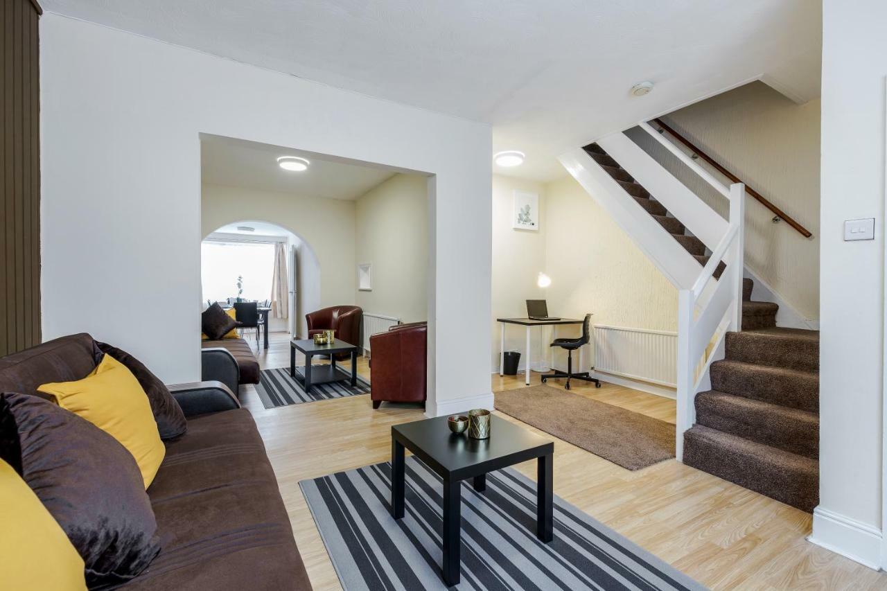 Alphalite Homes Баркінг Екстер'єр фото