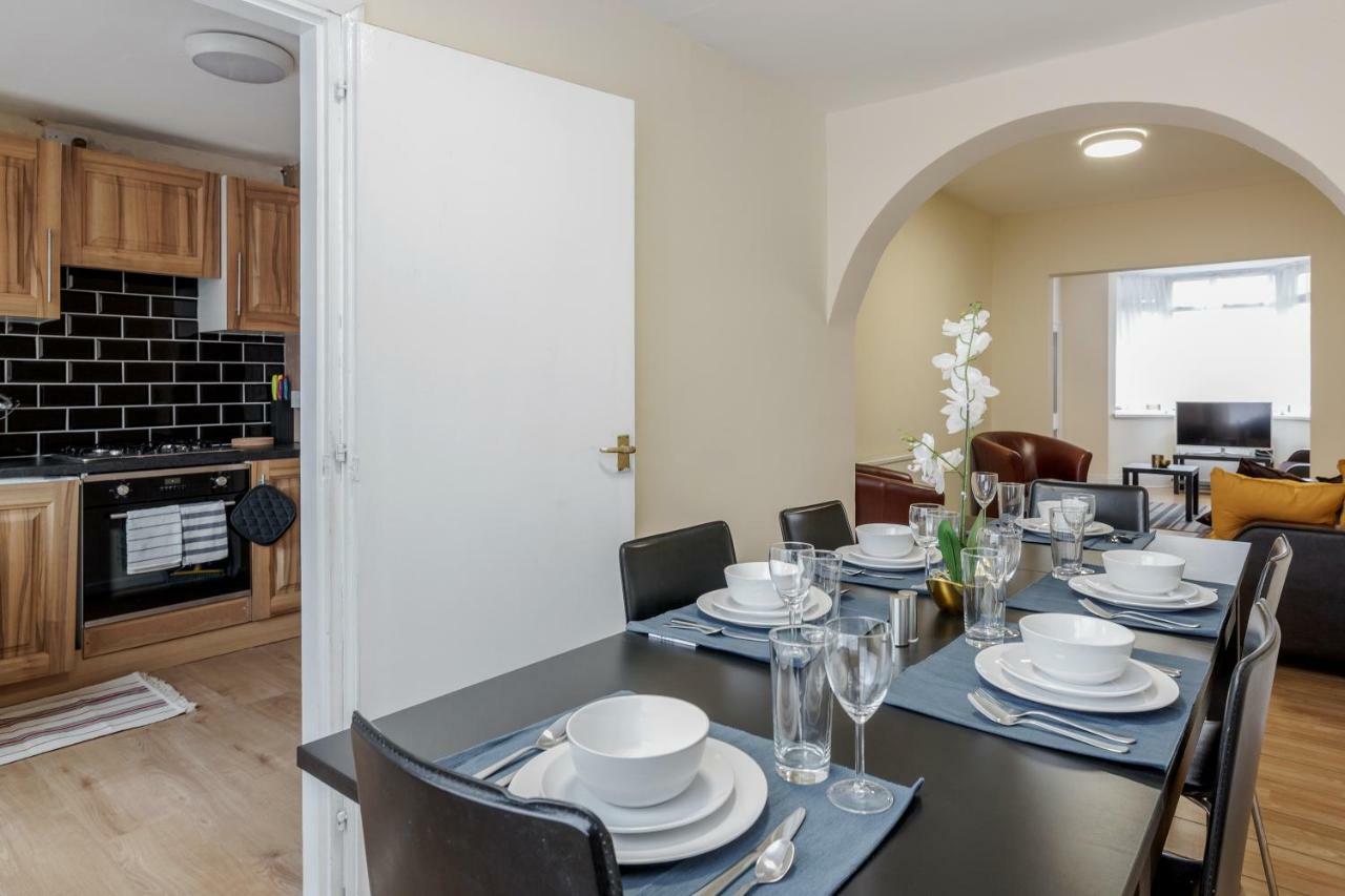 Alphalite Homes Баркінг Екстер'єр фото