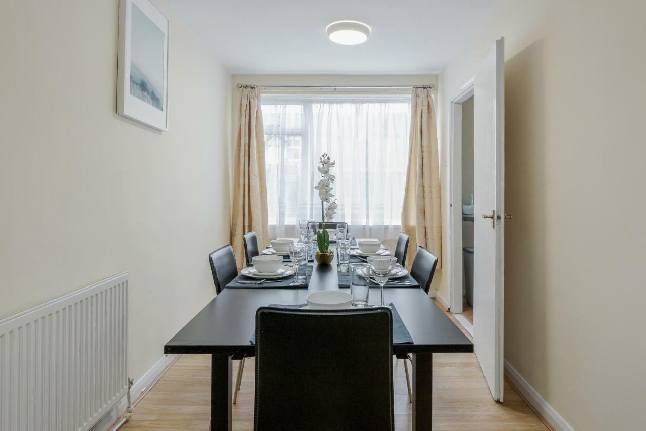Alphalite Homes Баркінг Екстер'єр фото